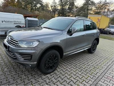 Grau Gebraucht 2016 VW Touareg R-line SUV | 21.500 € (Etwas zu teuer)