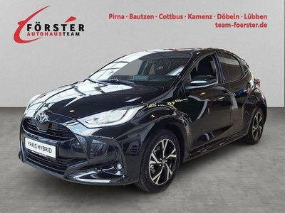 Neu Toyota Yaris Hybrid Comfort 116 PS (85 kW) 2025 Schwarz Limousine