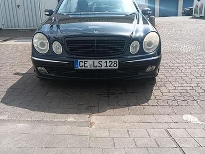 Mercedes E320