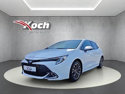 Schneeweiß Gebraucht 2023 Toyota Corolla Team | 26.980 € (Fairer Preis)