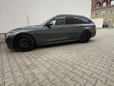 Gebraucht BMW 330 M Sport 252 PS (185 kW) 2018 Grau Kombi
