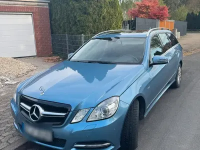 Second-hand Mercedes E250 Avantgarde 204 CP (150 kW) 2012 Albastru Break