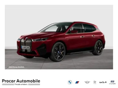 Gebraucht BMW iX M Sport 455 kW (619 PS) 2023 Rot SUV