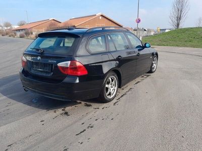 gebraucht BMW 320 i Touring -