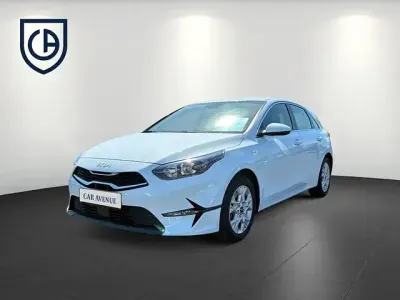 Gebraucht Kia Ceed Vision 160 PS (117 kW) 2023 Weiß grau Kleinwagen