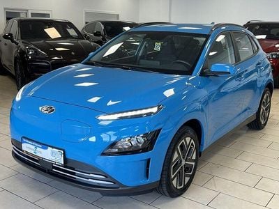 Gebraucht Hyundai Kona Select 100 kW (136 PS) 2023 Hellblau SUV