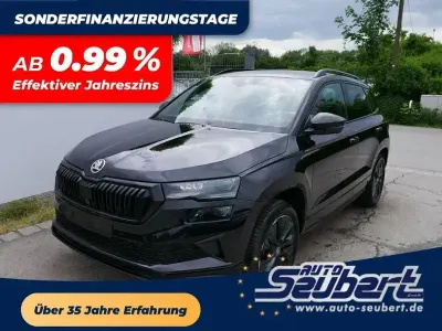 Neu Skoda Karoq SportLine 190 PS (139 kW) 2026 Blackmagic perleffekt SUV