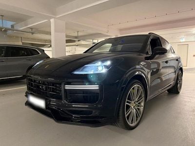 Second-hand Porsche Cayenne Turbo S 680 CP (500 kW) 2022 Negru SUV