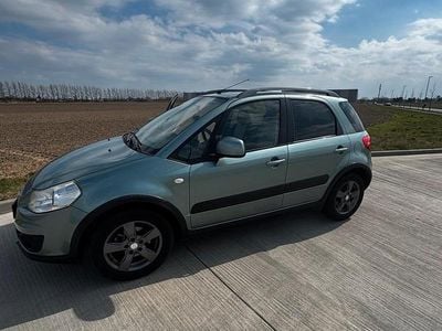 Usado Suzuki SX4 Limited 120 HP (88 kW) 2011 Verde SUV