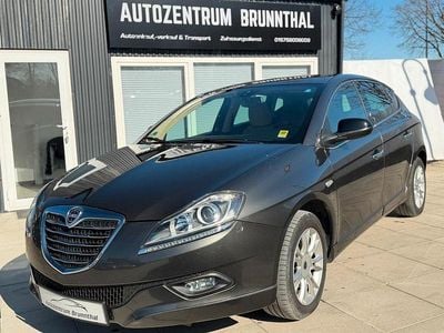 Gebraucht Lancia Delta Gold 120 PS (88 kW) 2014 Grau Kleinwagen
