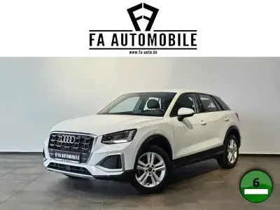 Gebraucht Audi Q2 Sport 150 PS (110 kW) 2024 Gletscherweiß metallic (metallic) SUV