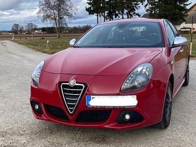 Gebraucht Alfa Romeo Giulietta 120 PS (88 kW) 2011 Rot Kleinwagen