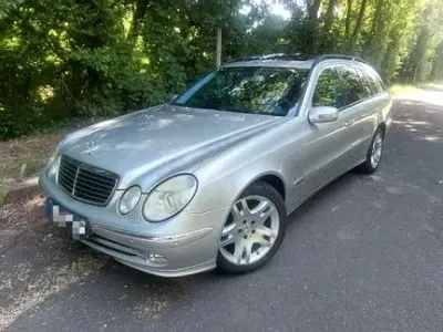 Gebraucht Mercedes E320 Avantgarde 224 PS (164 kW) 2004 Silber Limousine