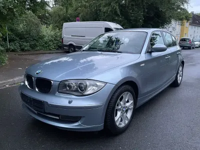 Gebraucht BMW 118 Lifestyle 143 PS (105 kW) 2009 Blau Kleinwagen