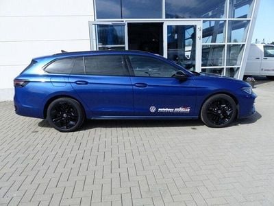 Second-hand VW Passat R-line 193 CP (141 kW) 2024 Albastru Break