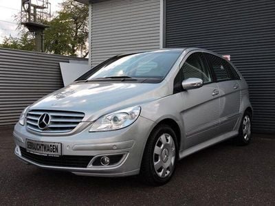 Gebraucht Mercedes B200 136 PS (100 kW) 2005 Silber Van / Kleinbus