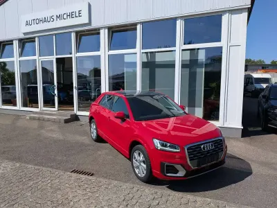 Gebraucht Audi Q2 Sport 150 PS (110 kW) 2017 Tangorot metallic SUV