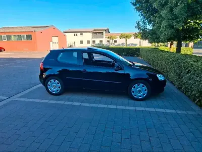 Gebraucht VW Golf V Edition 102 PS (75 kW) 2006 Schwarz Kleinwagen