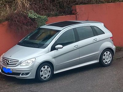 Gebraucht Mercedes B180 109 PS (80 kW) 2007 Silber Van / Kleinbus