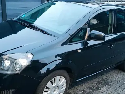 Gebraucht Opel Zafira Family 2013 Schwarz Van / Kleinbus