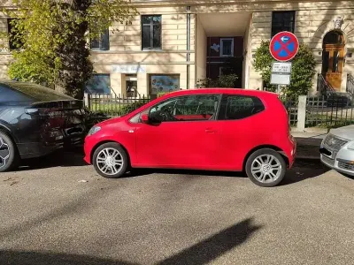 Gebraucht VW up! high up! 75 PS (55 kW) 2012 Rot Kleinwagen