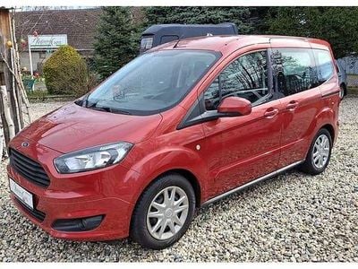 Gebraucht Ford Tourneo Courier Trend 101 PS (74 kW) 2018 Venicerot metallic Van / Kleinbus