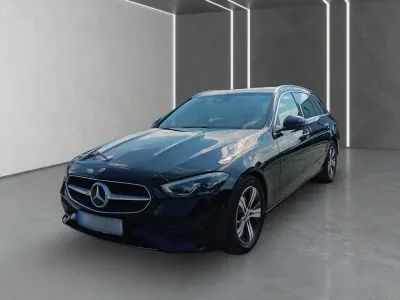 Gebraucht Mercedes C300 Avantgarde 265 PS (194 kW) 2022 Limousine