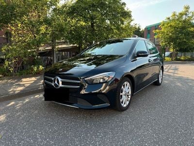 Mercedes B200