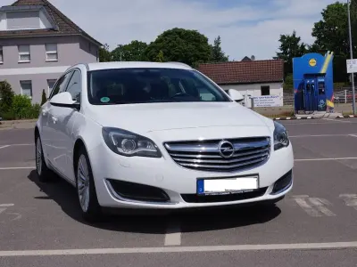 Gebraucht Opel Insignia Edition 163 PS (119 kW) 2014 Weiß Kombi