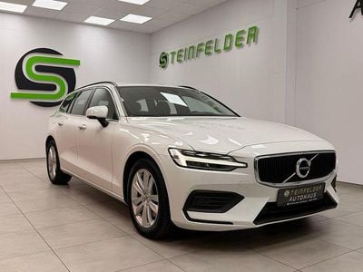 Weiß Gebraucht 2021 Volvo V60 Momentum Kombi | 23.990 € (Guter Preis)
