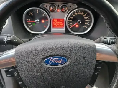 Gebraucht Ford Focus 2008 Grau Limousine