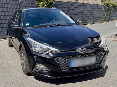 Usata Hyundai i20 YES! 101 CV (74 kW) 2019 Nero Utilitaria