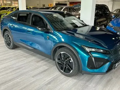 Gebraucht Peugeot 408 GT 131 PS (96 kW) 2023 Blau SUV