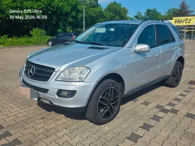 Gebraucht Mercedes ML320 224 PS (164 kW) 2007 Silber SUV