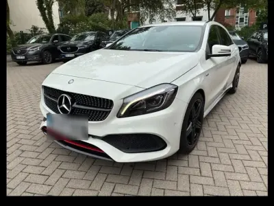 Używany Mercedes A250 218 KM (160 kW) 2016 Biały Sedan/Limuzyna