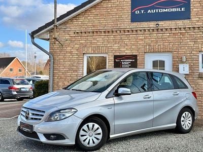 Usata Mercedes B180 109 CV (80 kW) 2012 Argento Monovolume