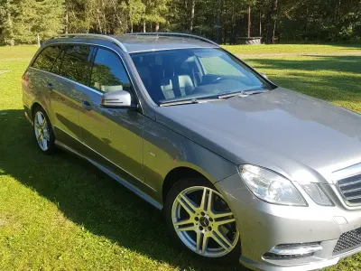 Second-hand Mercedes E250 Avantgarde 205 CP (150 kW) 2011 Argintiu Break
