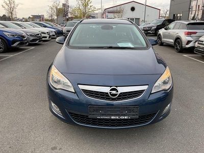 Gebraucht Opel Astra Edition 116 PS (85 kW) 2010 Blau Kombi
