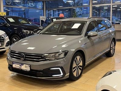 Grau Gebraucht 2022 VW Passat GTE Kombi | 23.900 € (Guter Preis)