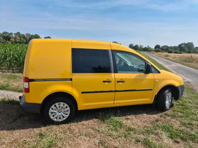 Gebraucht VW Caddy 69 PS (50 kW) 2010 Gelb Van / Kleinbus