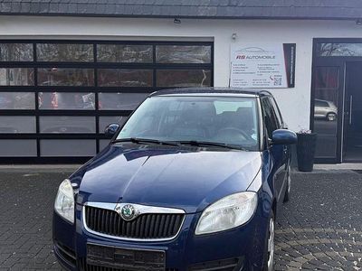 Gebraucht Skoda Fabia Ambiente 60 PS (44 kW) 2010 Blau Limousine