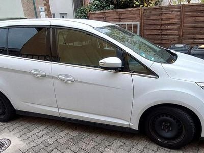 Weiß Gebraucht 2016 Ford Grand C-Max Business Edition Van / Kleinbus | 7.300 € (Guter Preis)