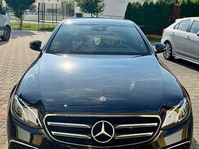 Gebraucht Mercedes E220 194 PS (142 kW) 2019 Schwarz Limousine
