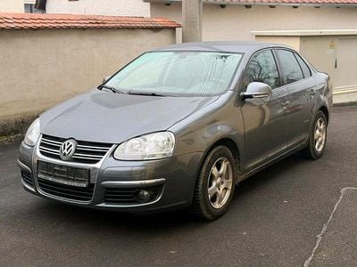 Gebraucht VW Jetta 122 PS (89 kW) 2009 Silber Limousine