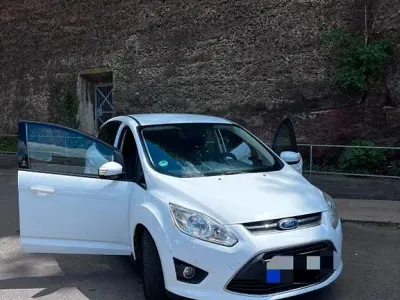 Gebraucht Ford C-MAX 101 PS (74 kW) 2013 Weiß Van / Kleinbus