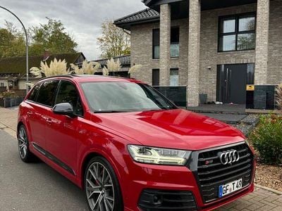 Rot Gebraucht 2017 Audi SQ7 Ambiente SUV | 32.450 € (Fairer Preis)