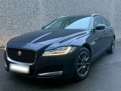 Usata Jaguar XF Sportbrake Prestige 250 CV (183 kW) 2019 Blu Station wagon