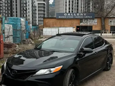 Gebraucht Toyota Camry 205 PS (150 kW) 2019 Schwarz Limousine