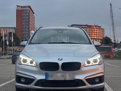 BMW 218