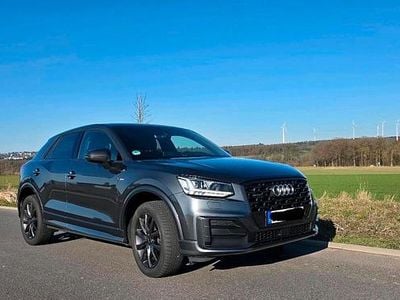 Gebraucht Audi Q2 S-Line 190 PS (139 kW) 2018 Grau SUV